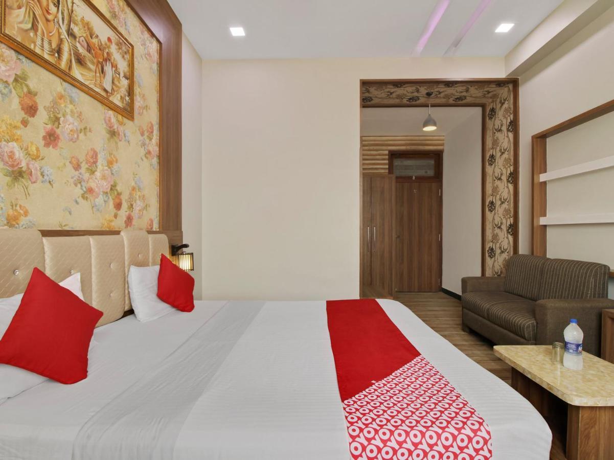 Oyo 72429 New Abhinandan Hotel Amroha Exterior photo