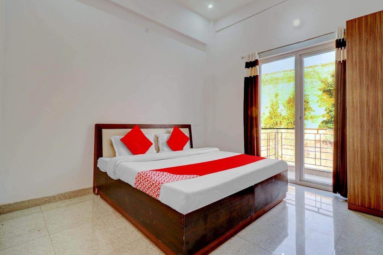 Oyo 72429 New Abhinandan Hotel Amroha Exterior photo